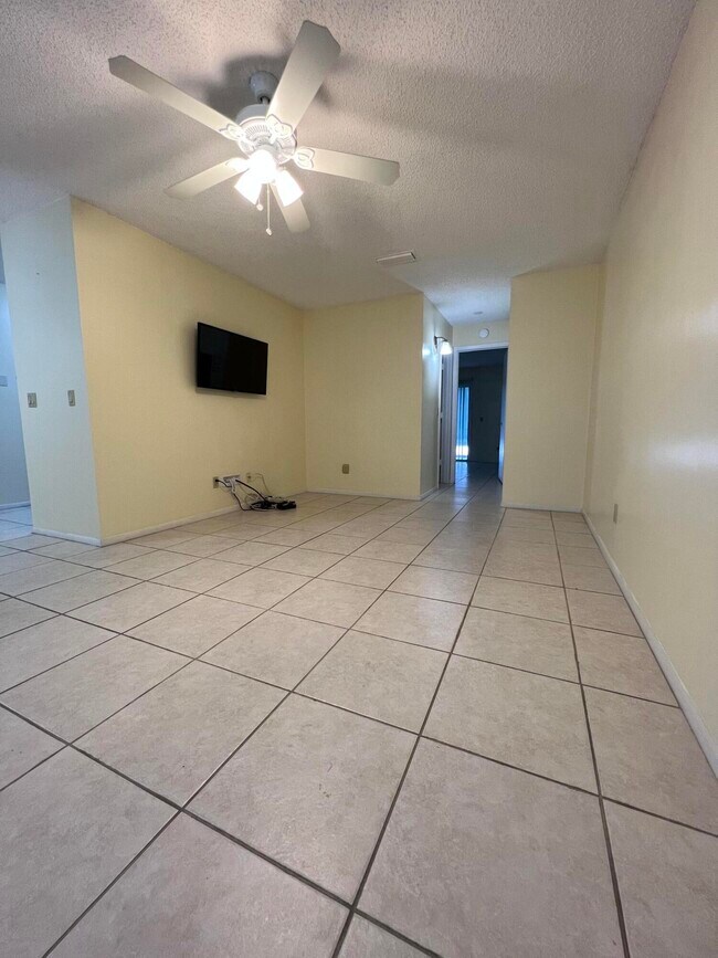 17 Lake Vista Trail Unit 203, Port Saint Lucie, FL 34952 Condo for Rent in Port Saint Lucie
