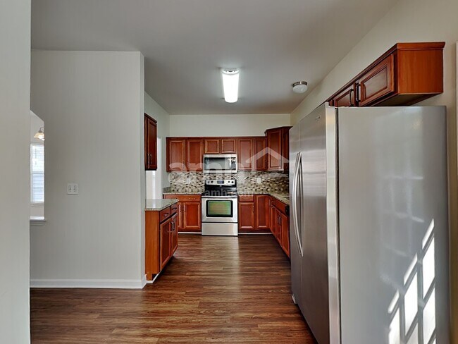 Foto del edificio - 141 Claybrook Ln