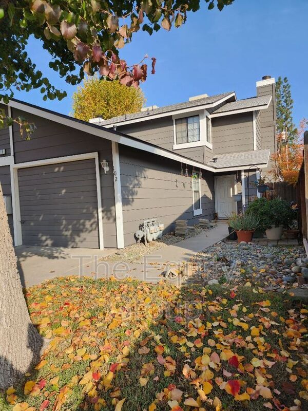 115 Pollasky Ave Unit 102, Clovis, CA 93612 Condo for Rent in Clovis