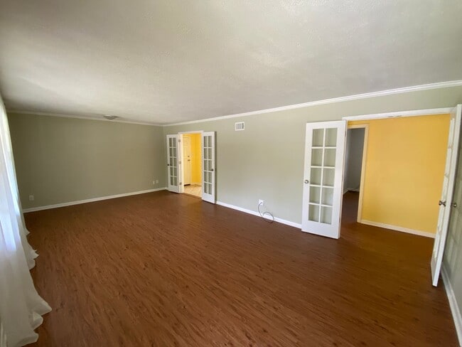 Building Photo - Kensington Park Single Family Home