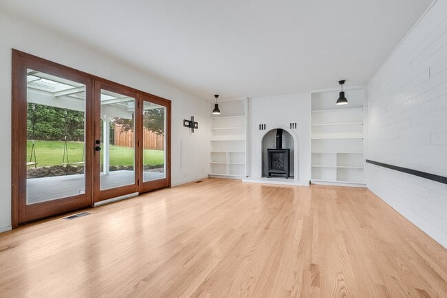 Building Photo - Beautiful 4 Bed, 3 Bath Rental Home in Cedar Mills Neighborhood!