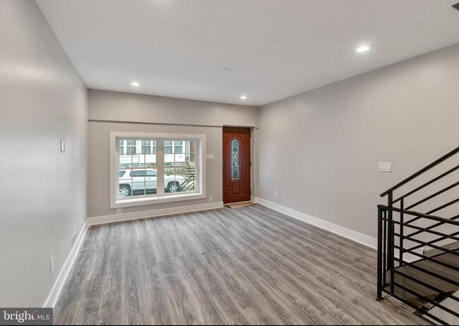 Building Photo - 1547 S 30th St