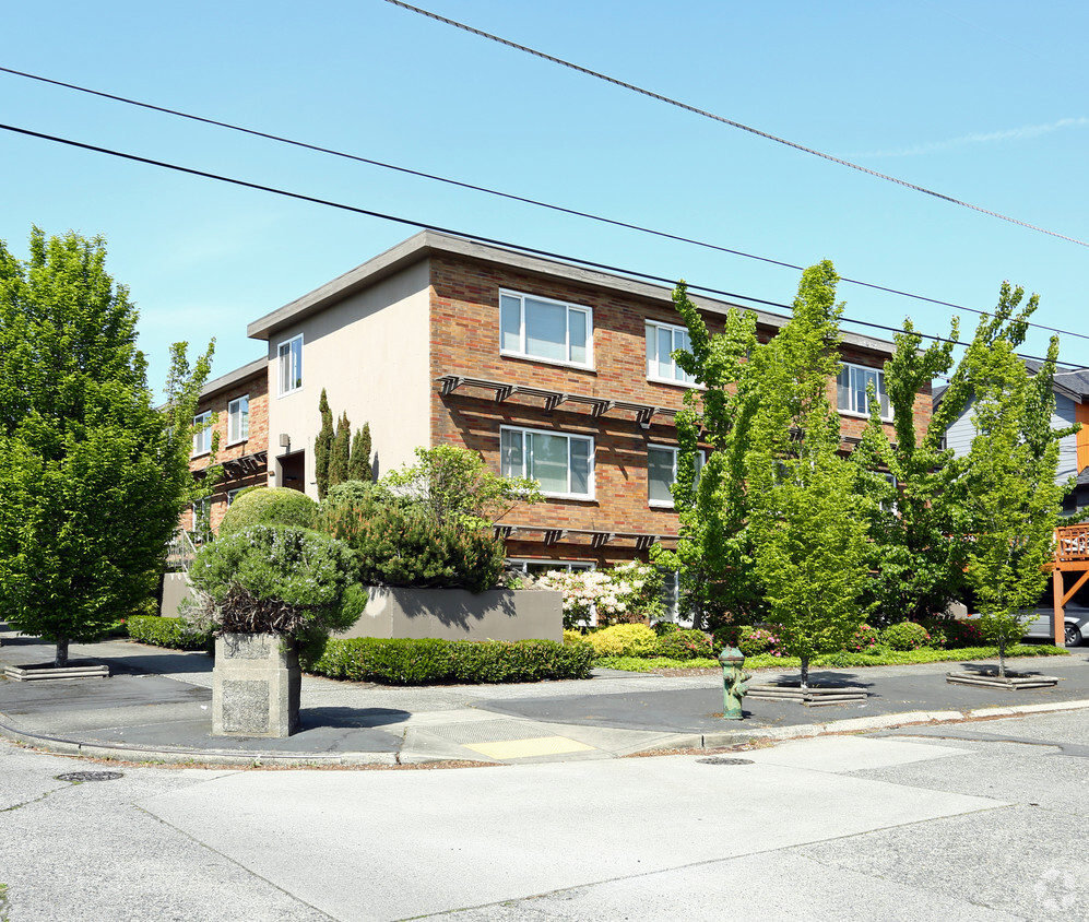 Primary Photo - Garden View Apartments