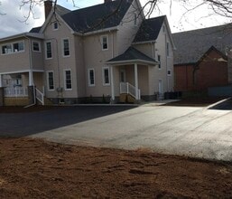 Building Photo - 408 W Broad St