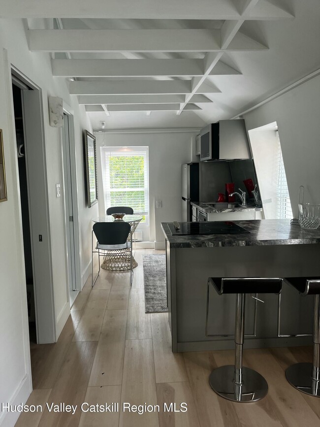 Foto del edificio - 20 Tannery Brook Rd