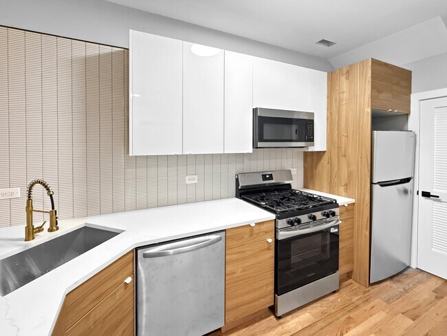 Foto del edificio - 2127 W 18th St