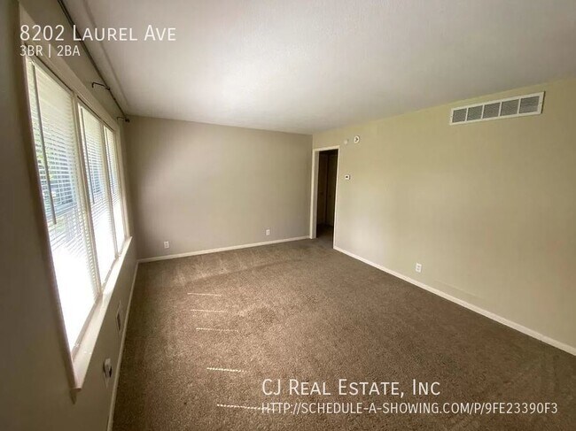 Building Photo - 8202 Laurel Ave