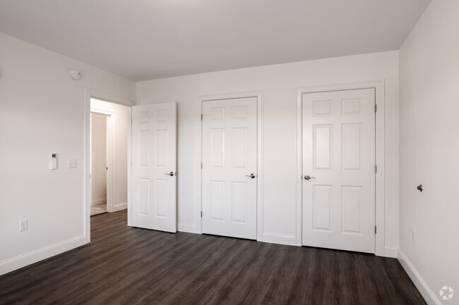 2BR, 1BA - 950 SF - Bedroom - Goodall Place