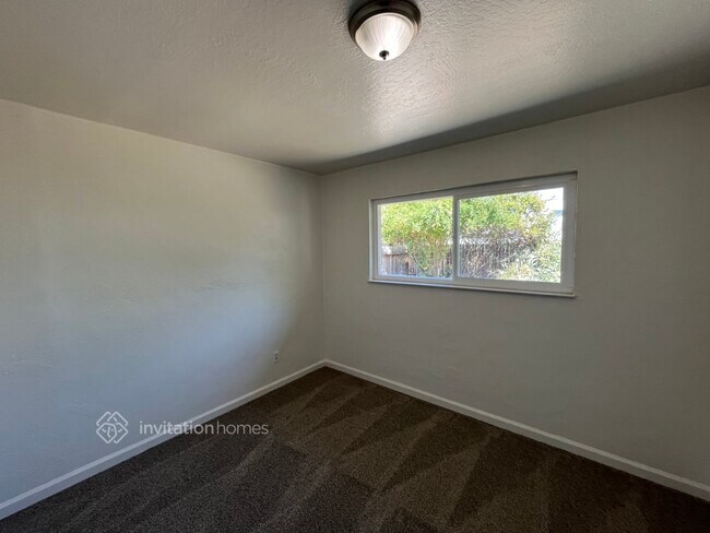 Building Photo - 6801 Easthaven Way