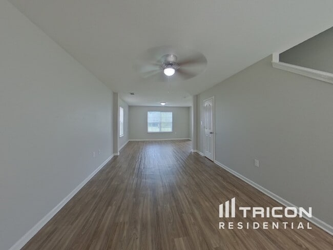 Building Photo - 5504 Graypark Dr