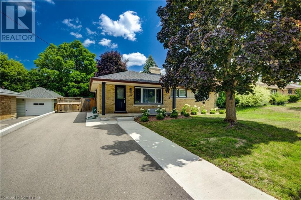 Photo principale - 144 Ellis Crescent S