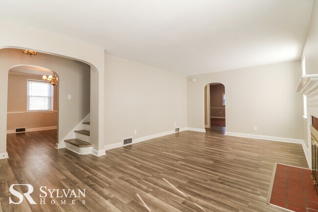 Foto del edificio - Fall in love with this beautiful 3BR 1.5BA...