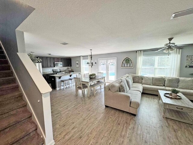 Foto del edificio - 3129 Partridge Dr