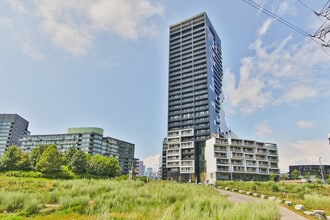 Building Photo - 170 Bayview Ave