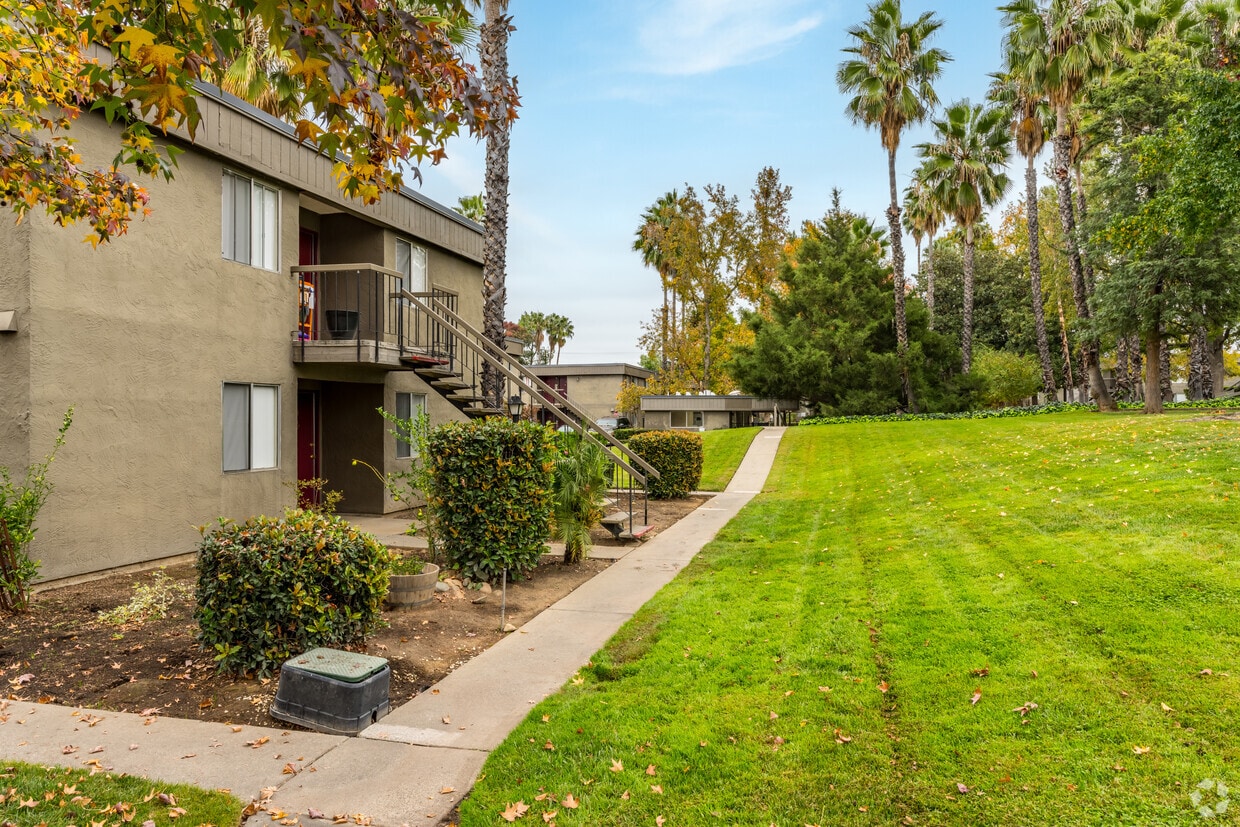 Primary Photo - Barcelona