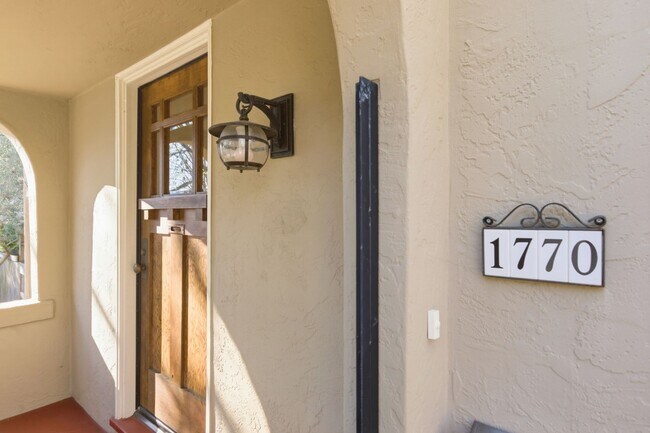 Foto del edificio - Spacious 2 Bed, 2 Bath Home