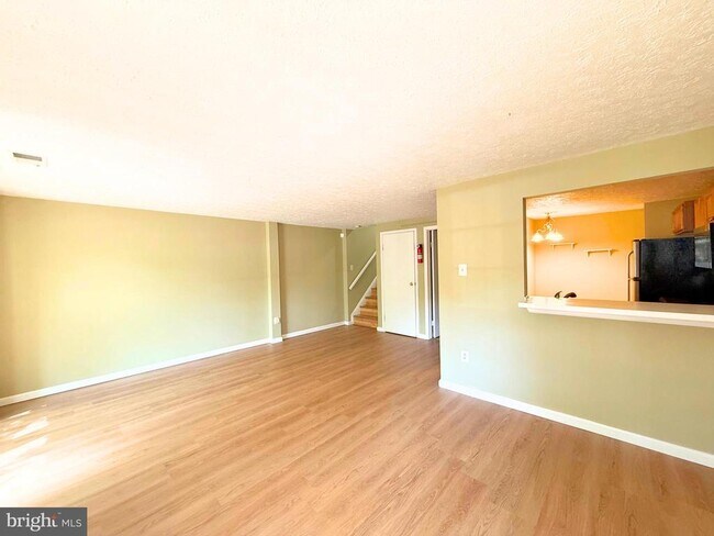 Foto del edificio - 13331 Demetrias Way