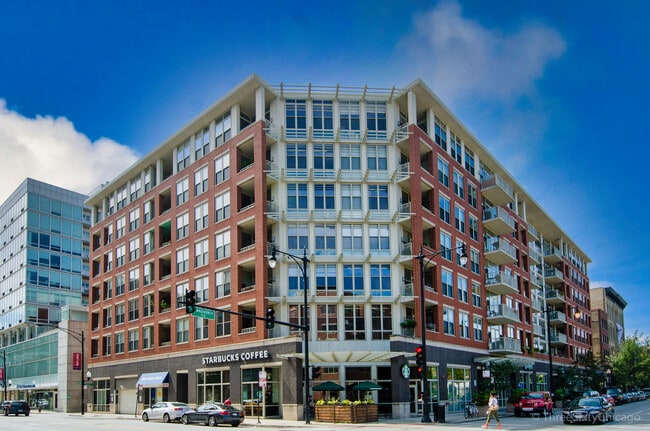 Building Photo - 1001 W Madison St