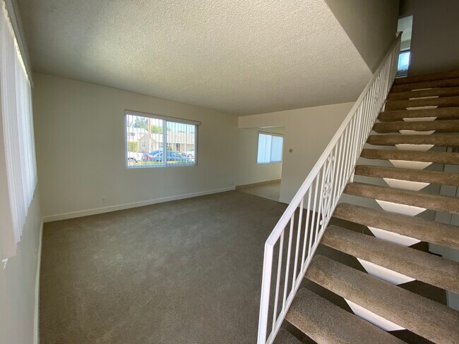 Building Photo - 151 Rochester St