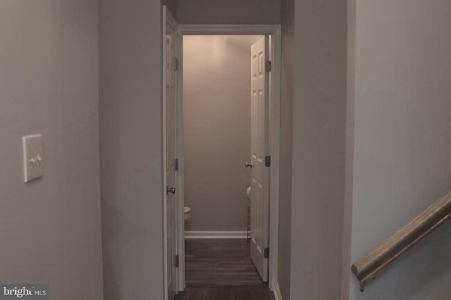 Building Photo - 481 Fort Hill Cir