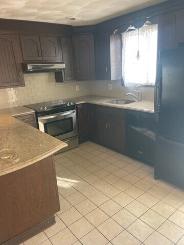 Building Photo - 435 Proctor Ave