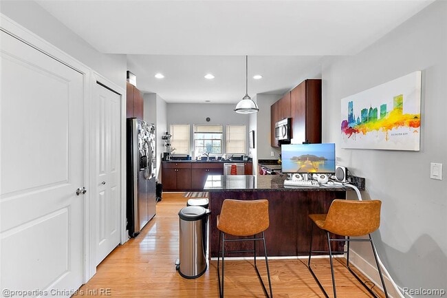 Building Photo - 248 Mack Ave