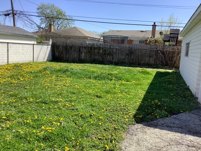 Foto del edificio - 4920 Cypress Dr