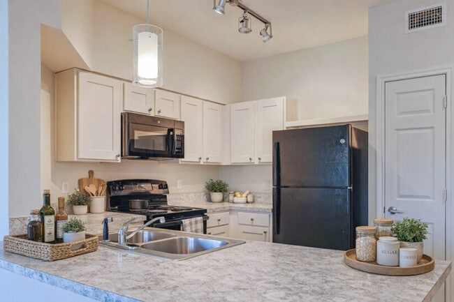 Building Photo - Vista Bella