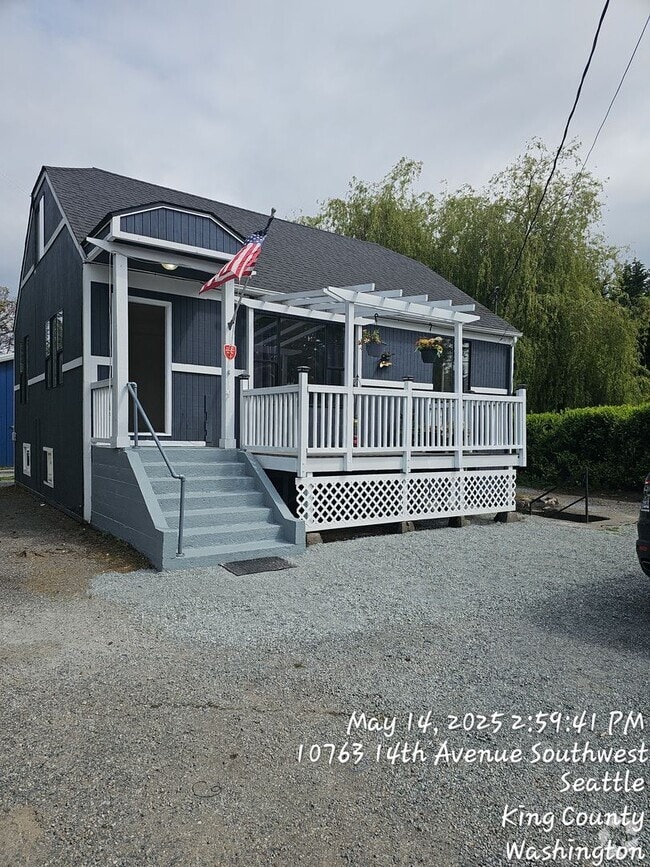 Building Photo - 10764 14th Ave SW