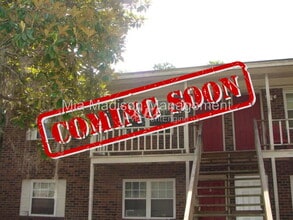 Building Photo - 1 Oak Forest Ln