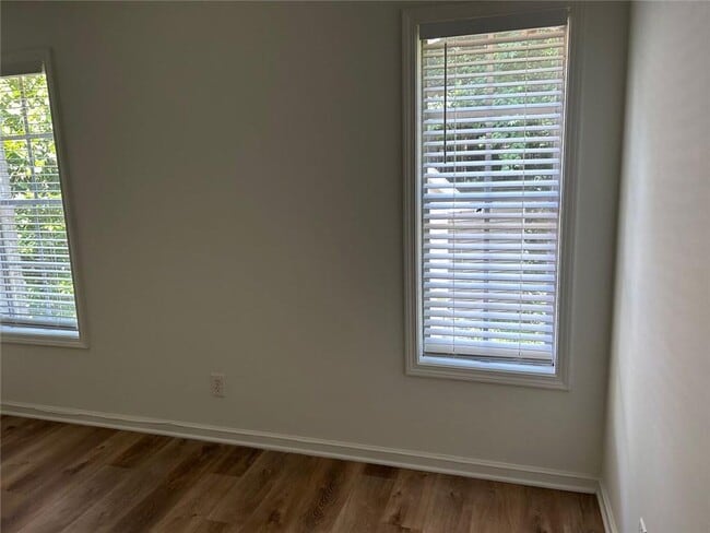Building Photo - 1455 Southland Vista Ct NE