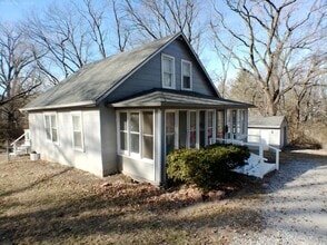 Building Photo - 2406 S Overton Ave