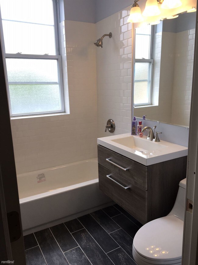 Building Photo - 2406 W Grenshaw St