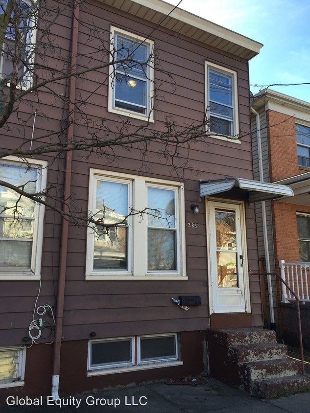 Primary Photo - 1 br, 2 bath House - 283 Ashmore St.