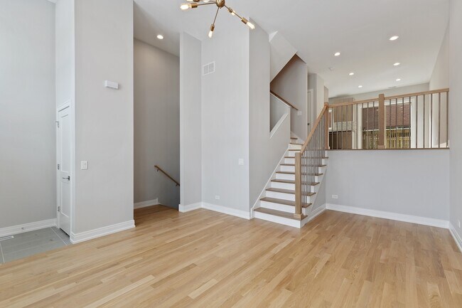Foto del edificio - 6834 W 65th St