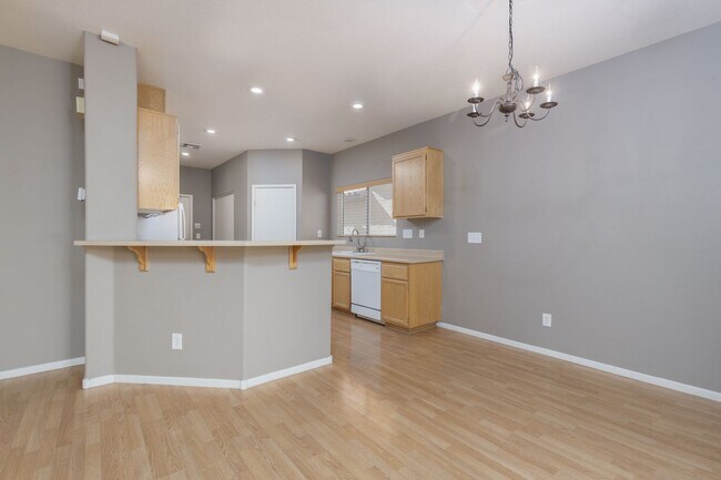 Foto del edificio - Great NLV single family 3 bedroom home.