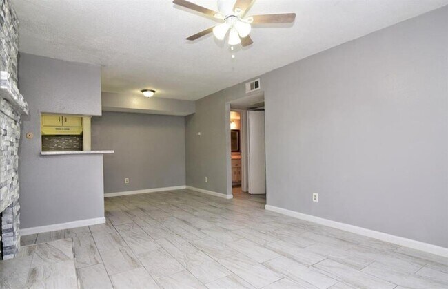 Building Photo - 9237 Imogene St