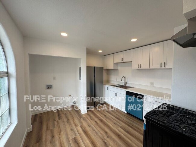 Foto del edificio - 4421 166th St