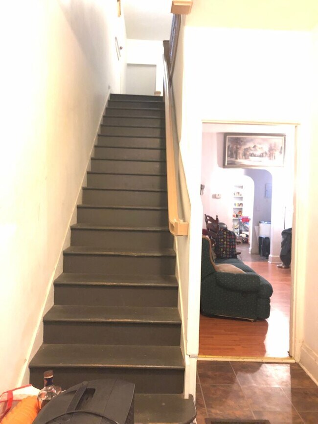Foto del edificio - 166 Robinson St
