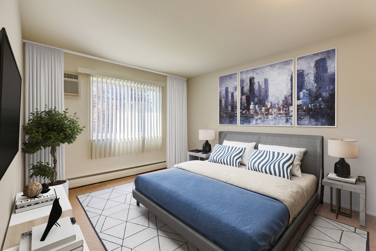 Cherry Hill Village Apartments in Dearborn Heights, MI