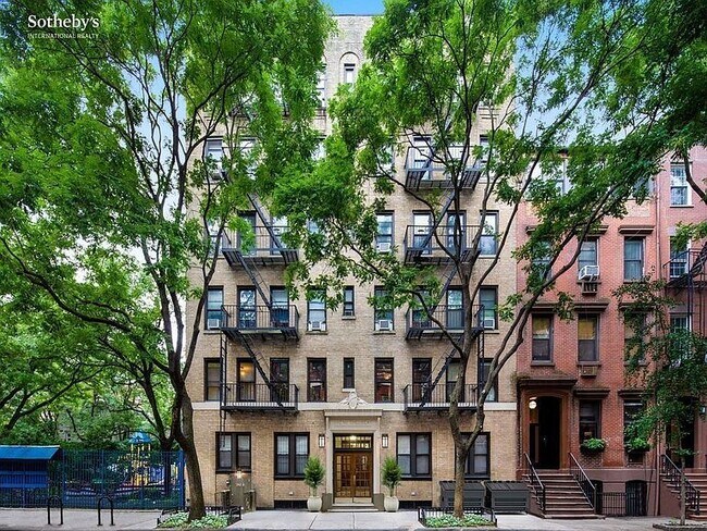 Foto del edificio - 342 W 21st St