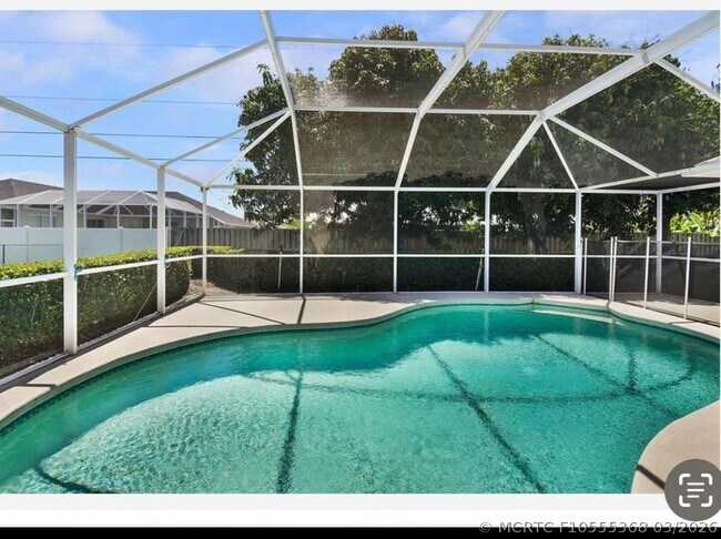 Foto del edificio - 3204 SE Otis Ln