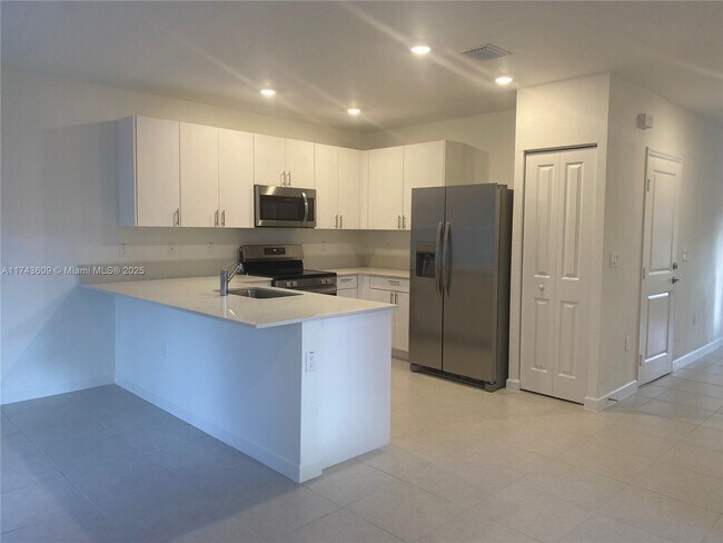 Foto del edificio - 5195 SW 37th St