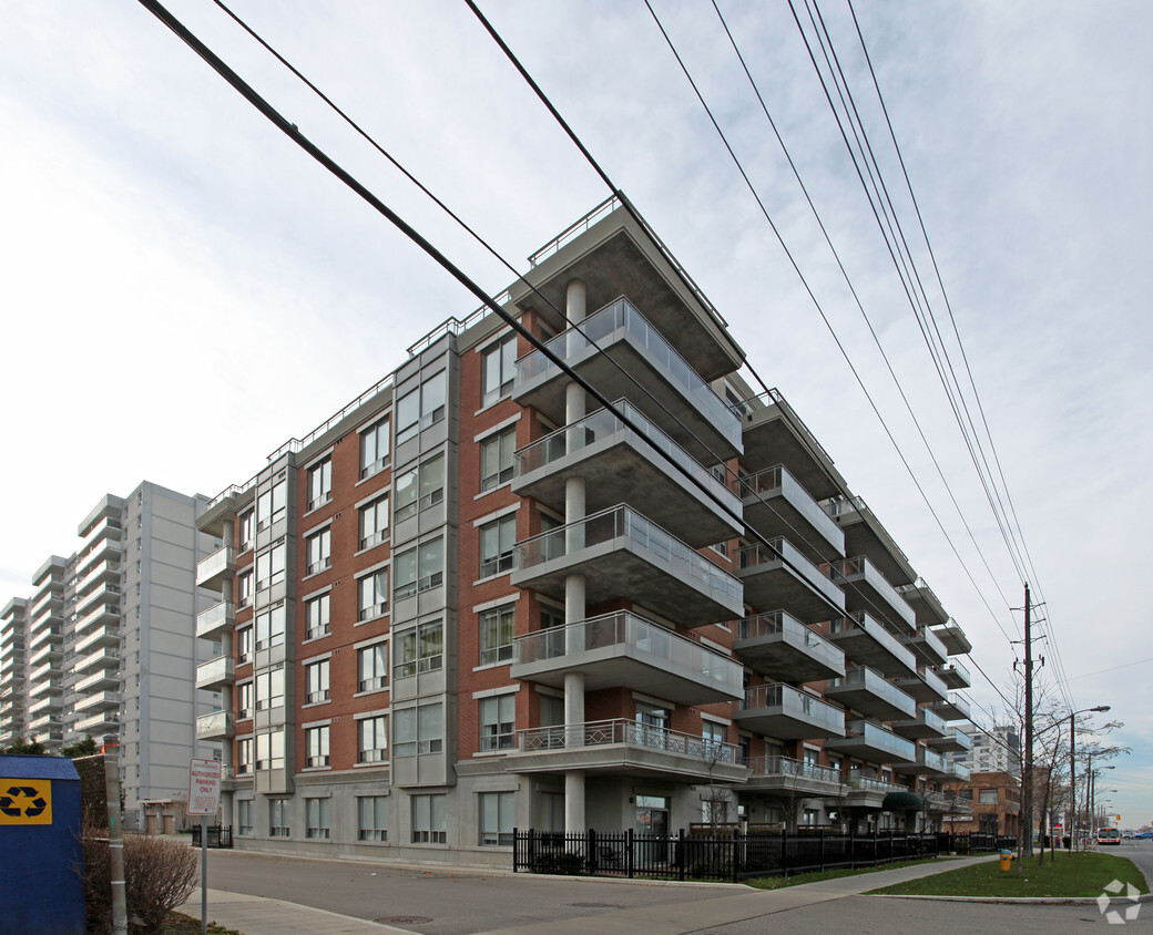 Building Photo - 777 Steeles Ave W
