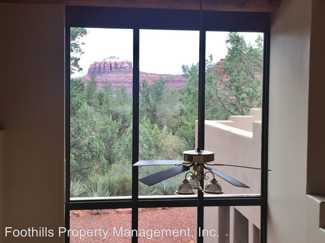 Building Photo - 3 br, 2 bath House - 450 Montazona Trail
