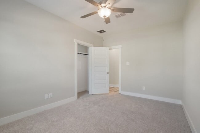 Building Photo - 10930 Keaton Landing Dr