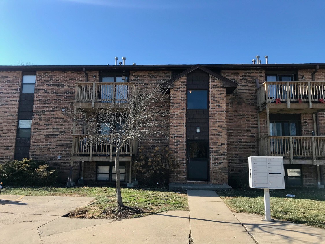 507 Columbia Dr Unit B, Columbia, MO 65201 Room for Rent in Columbia