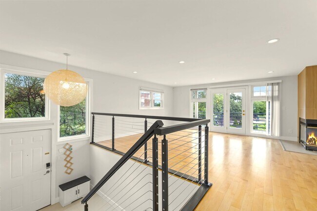 Building Photo - 6 Grand Cove Way