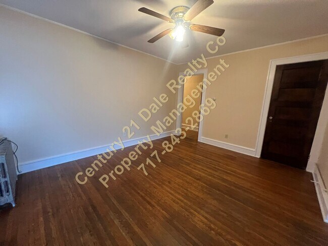 Foto del edificio - 423-425 N Franklin Street