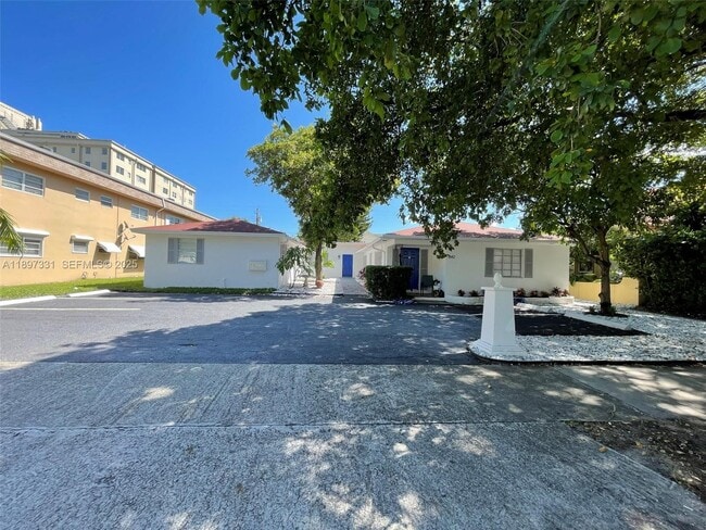 Foto del edificio - 1842 Madison St